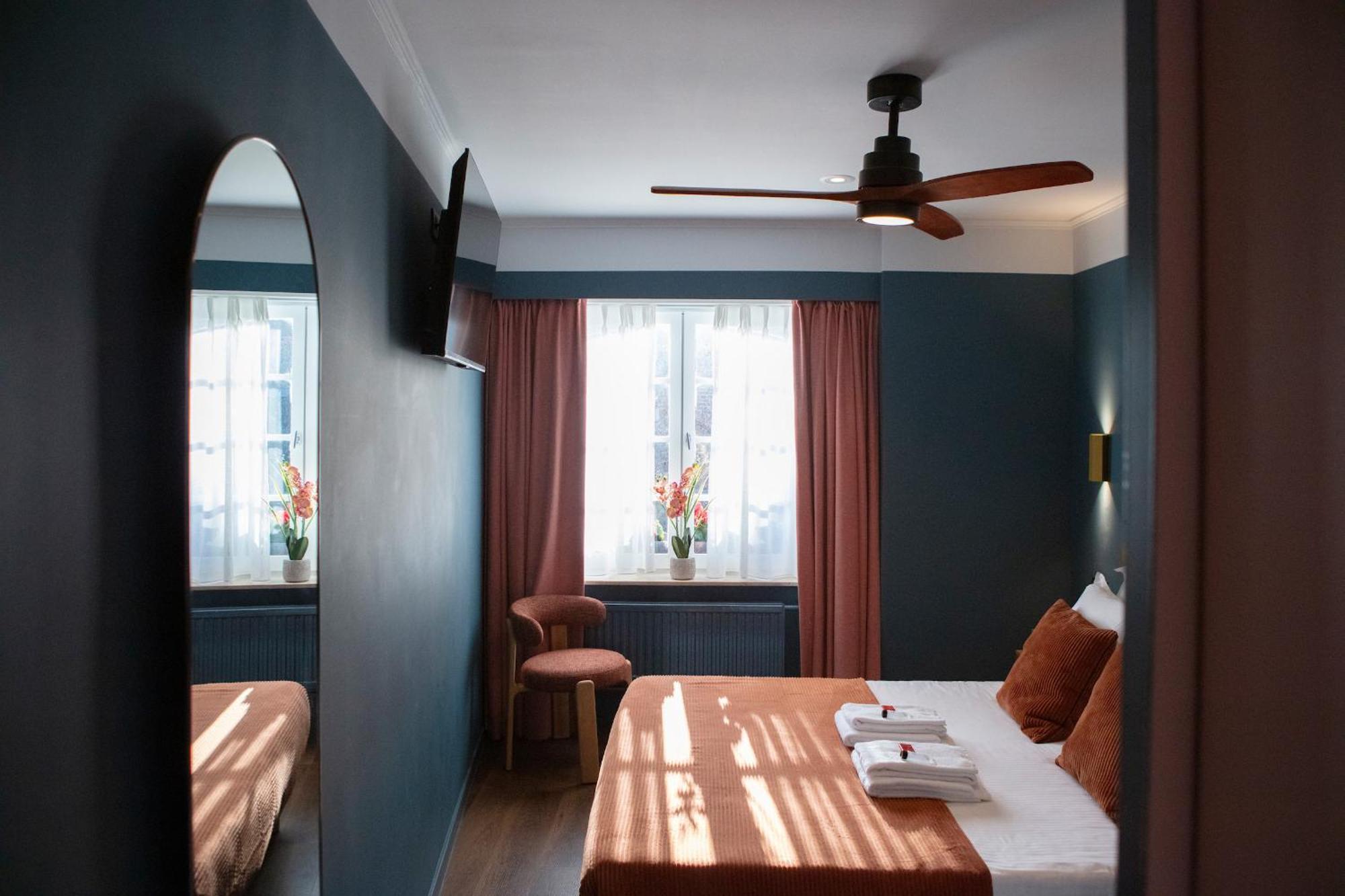 Gillis Eight By Romy&Travis Hotel Brugge Bagian luar foto